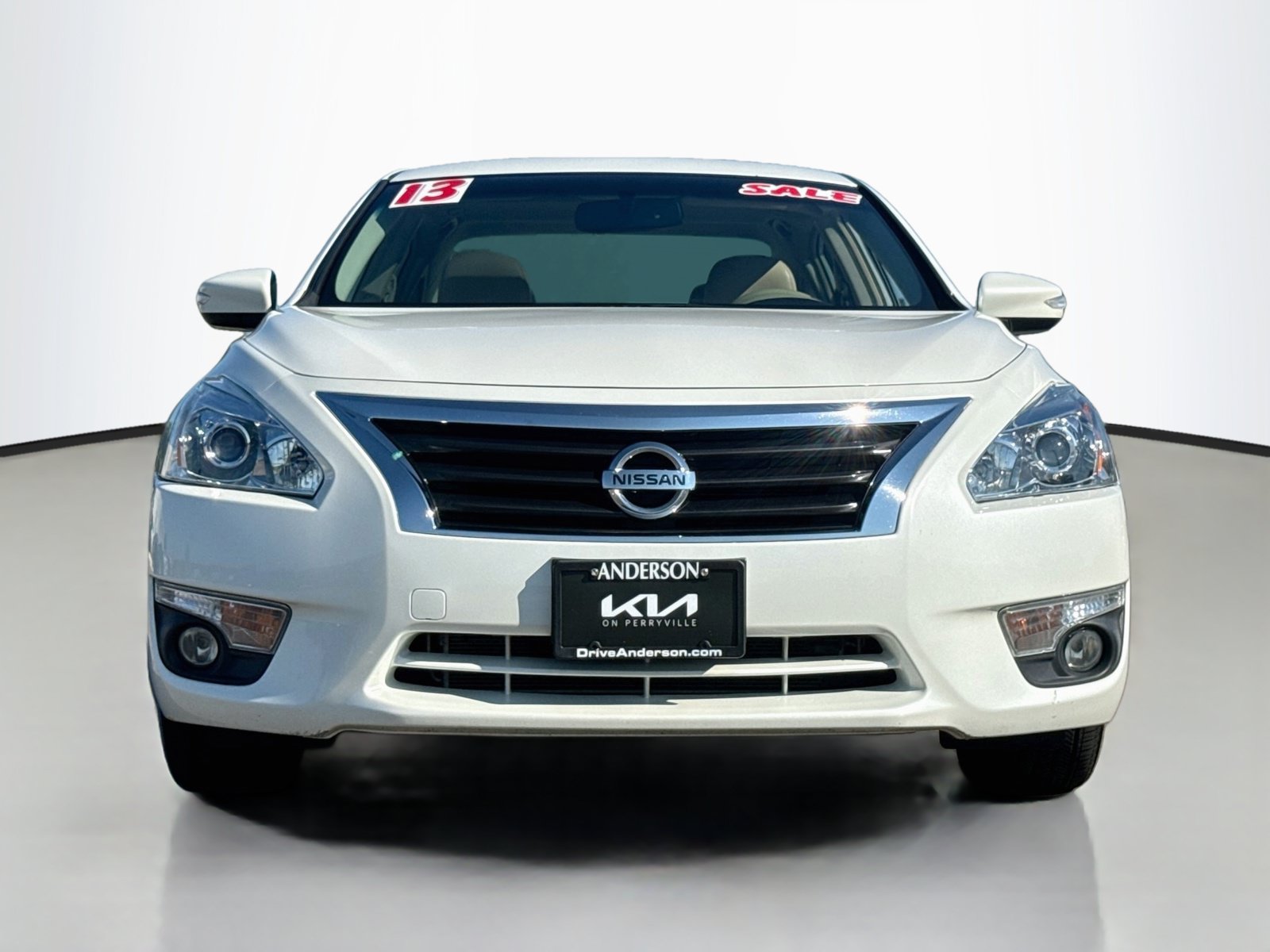 Used 2013 Nissan Altima 2.5 SL w/ Technology Pkg FWD image 2