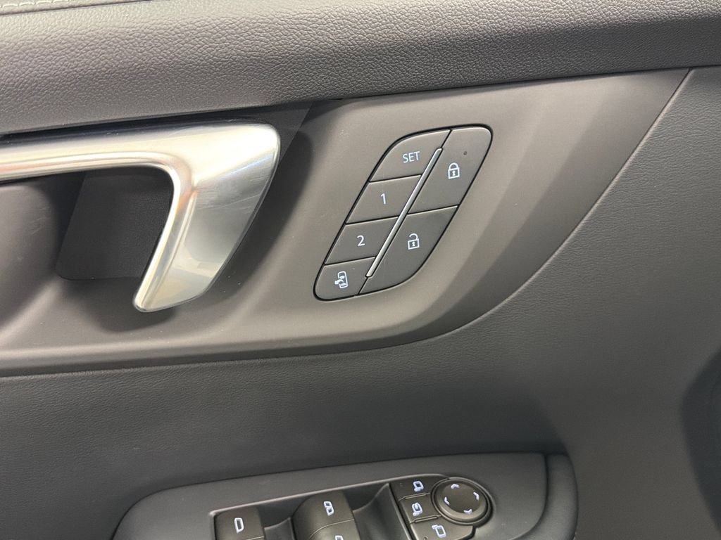New 2027 Buick Enclave Preferred w/ Power Package AWD/4WD image 21