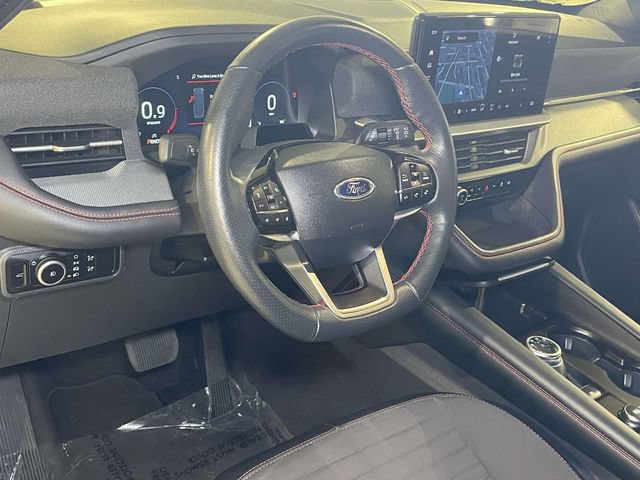 Used 2025 Ford Explorer ST-Line w/ ST-Line Street Pack AWD/4WD image 16