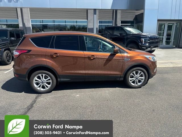 Used 2017 Ford Escape SE AWD/4WD image 8