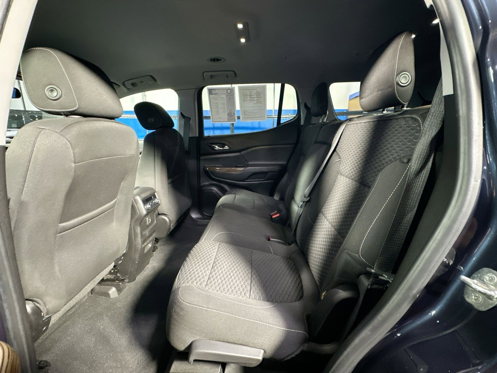 Used 2019 GMC Acadia SLE image 31