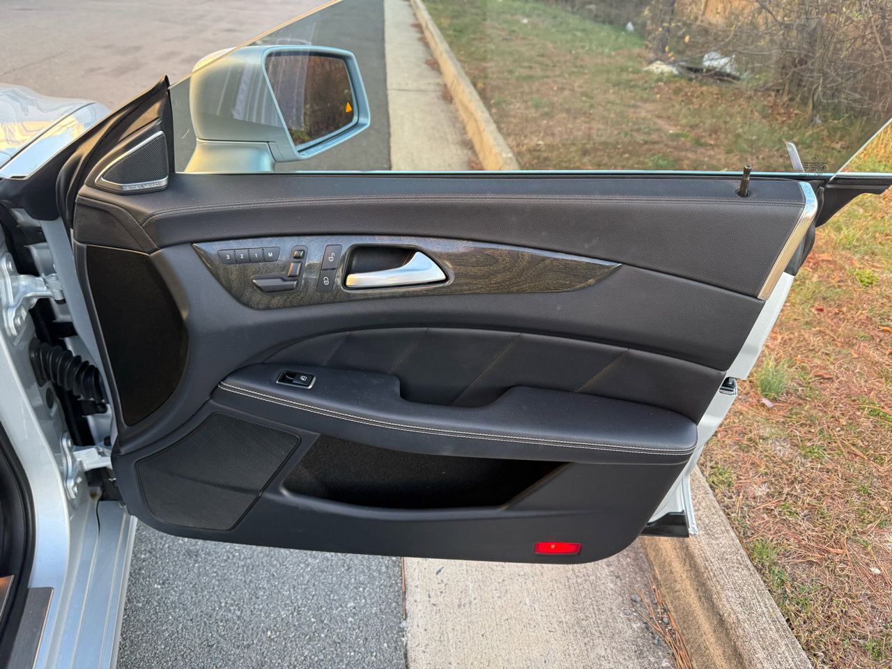 Used 2014 Mercedes-Benz CLS 550 4MATIC image 24