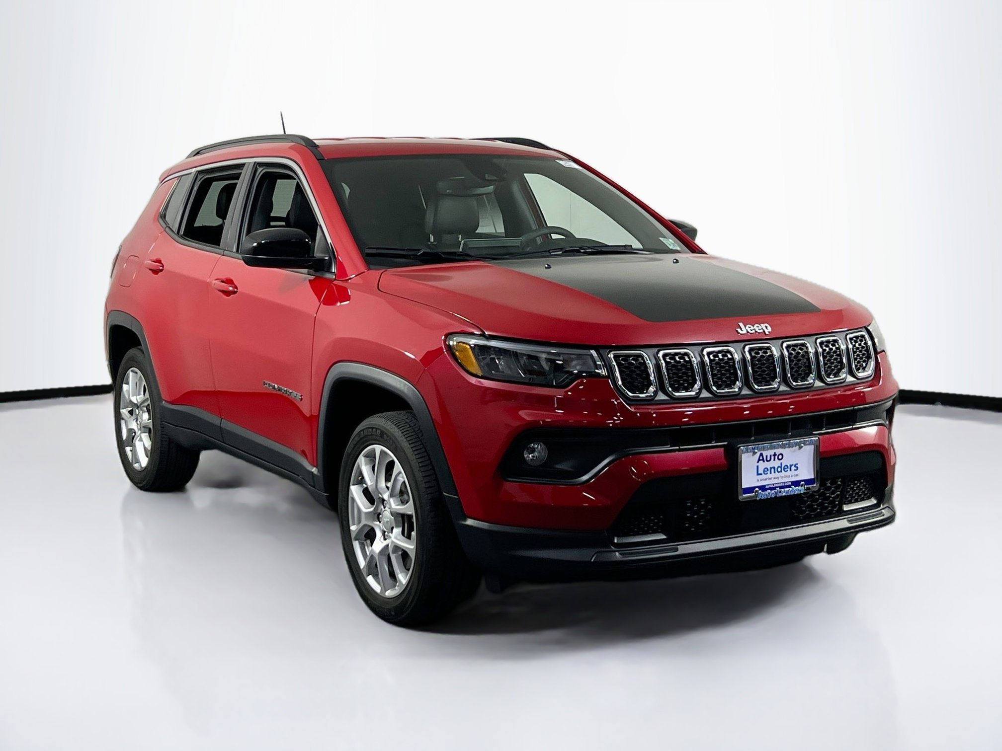 Used 2023 Jeep Compass Latitude image 3
