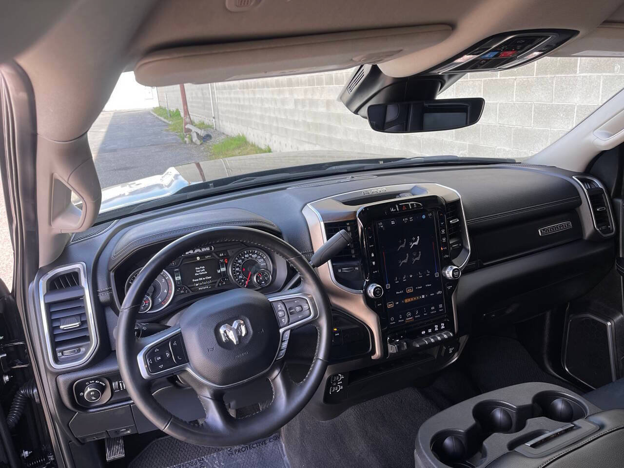 Used 2024 RAM 2500 Laramie w/ Safety Group AWD/4WD image 8