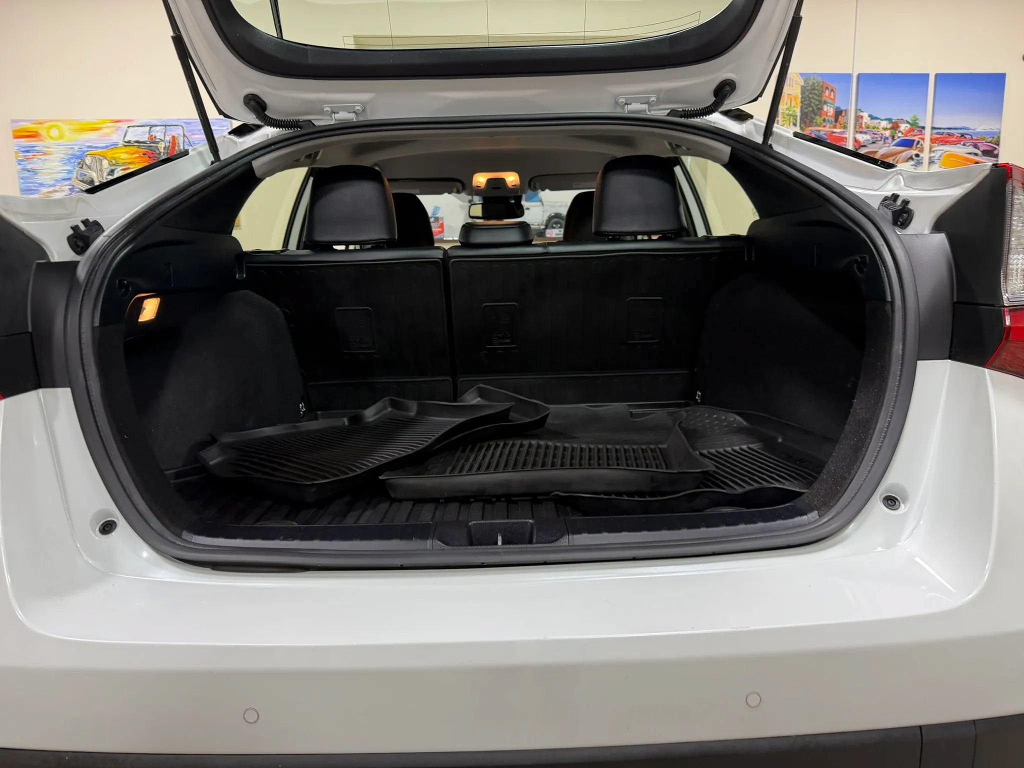 Used 2022 Toyota Prius XLE AWD/4WD image 24