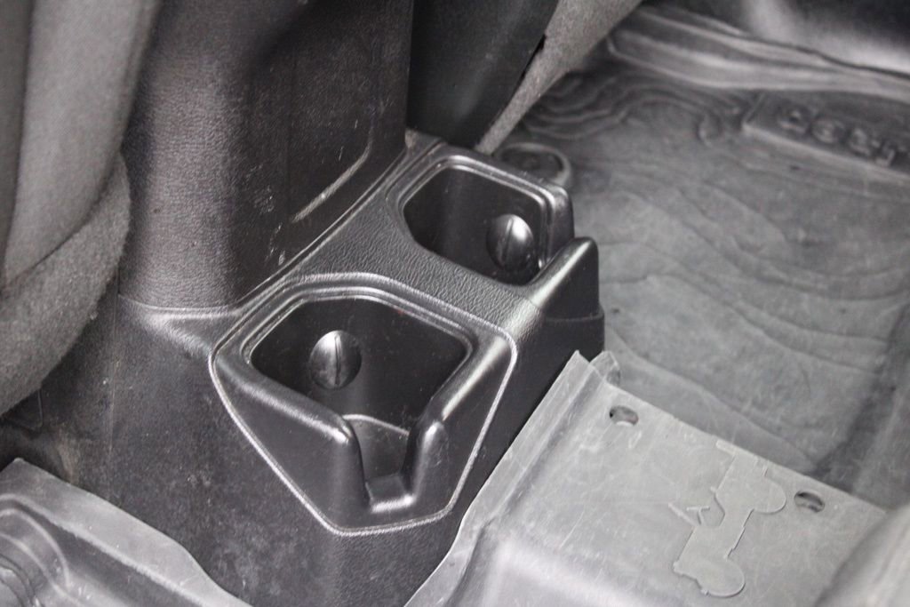 Used 2018 Jeep Wrangler Unlimited Sport S image 25