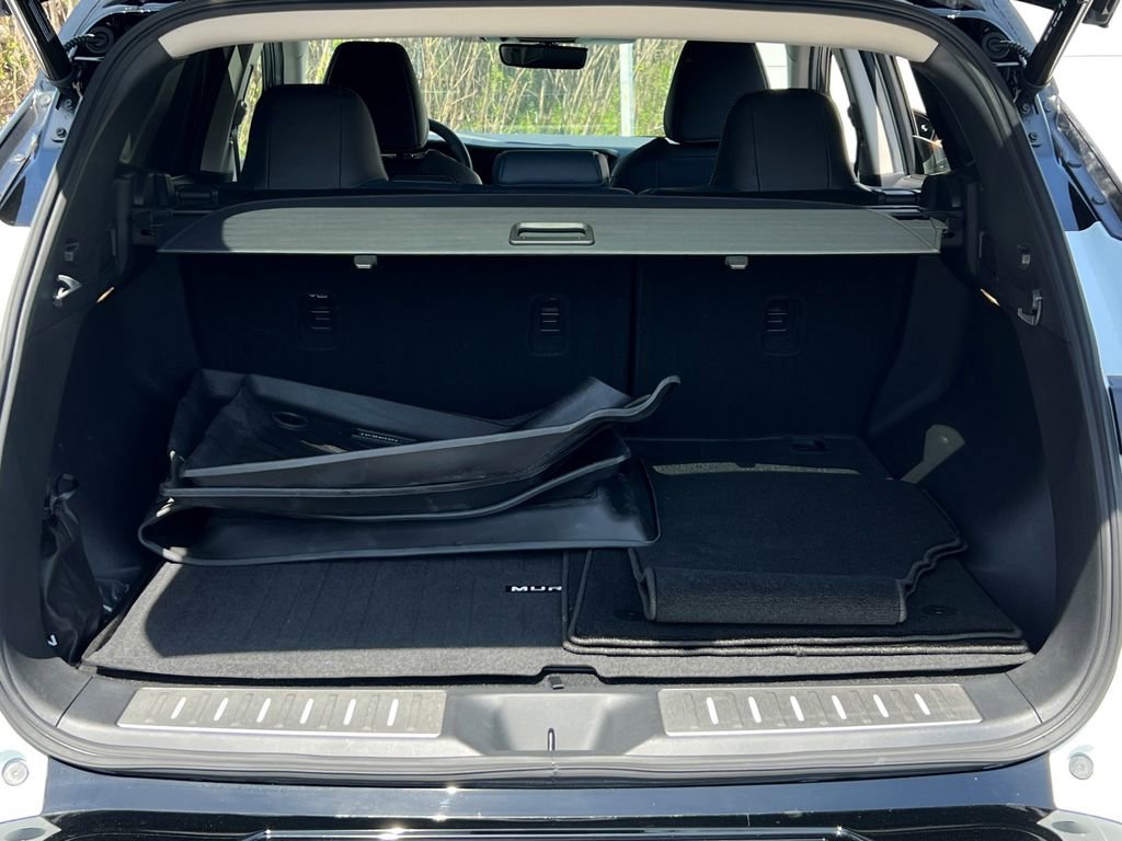 Used 2025 Nissan Murano Platinum w/ Cargo Package image 15