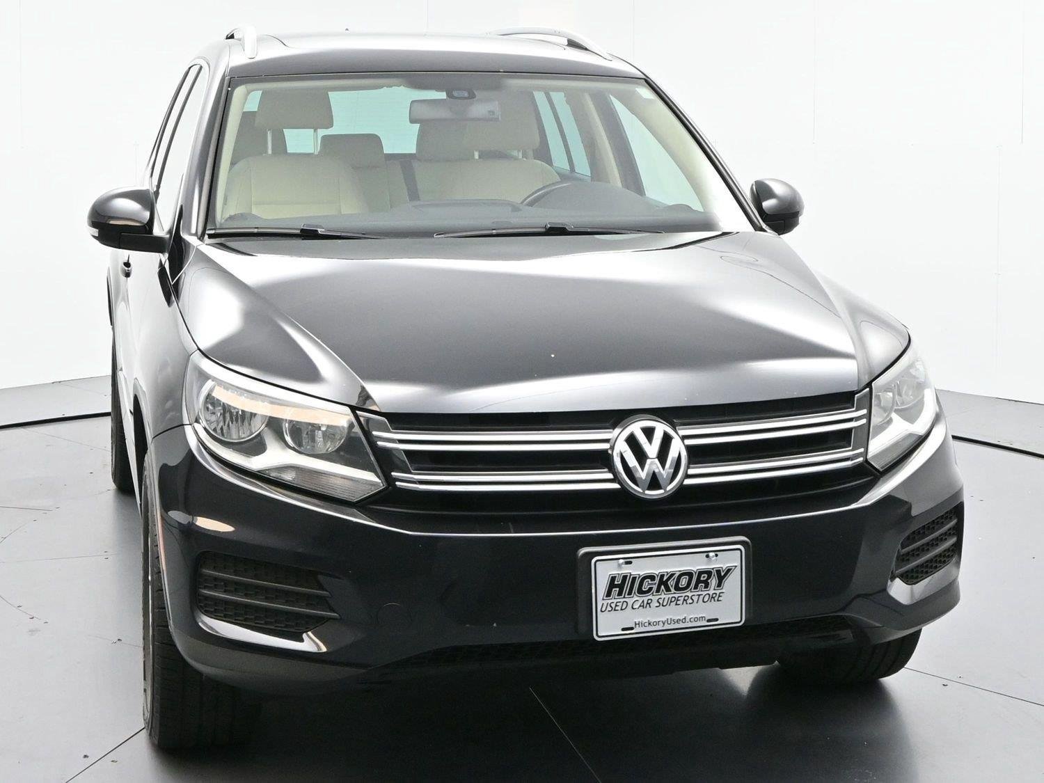 Used 2017 Volkswagen Tiguan Wolfsburg Edition AWD/4WD image 2
