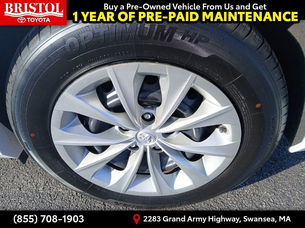 Used 2016 Toyota Camry LE image 12