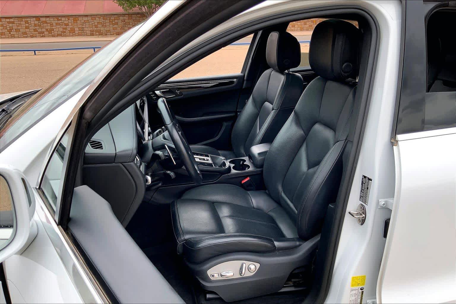 Used 2022 Porsche Macan S w/ Premium Package Plus AWD/4WD image 7