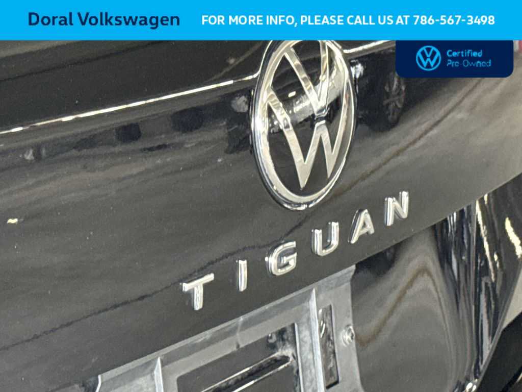 Used 2022 Volkswagen Tiguan SE R-Line FWD image 10