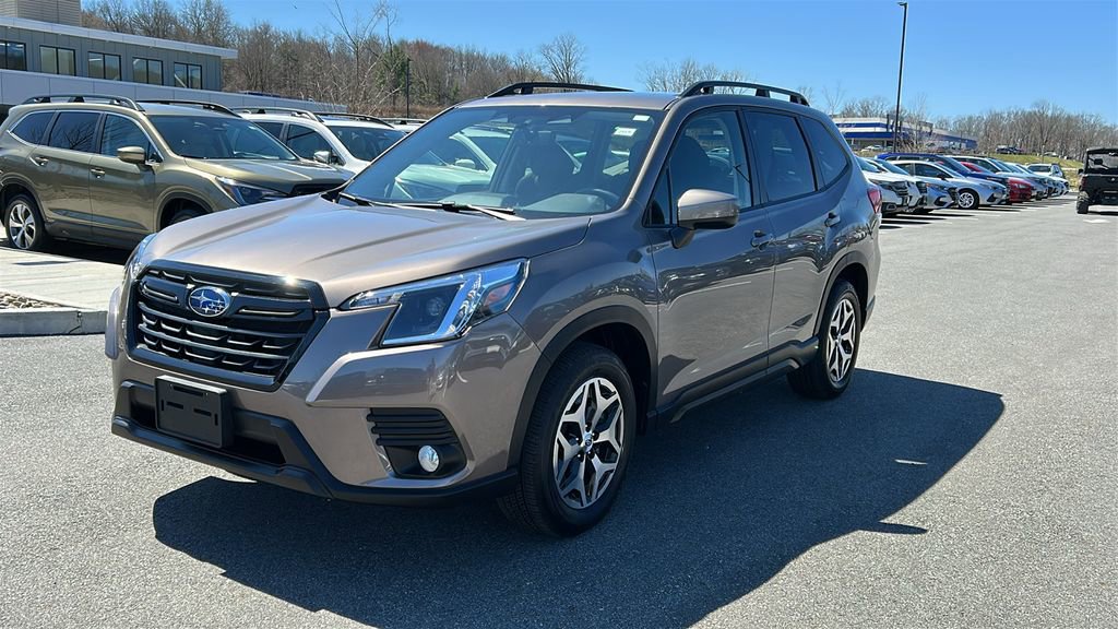 Certified 2023 Subaru Forester Premium AWD/4WD image 3