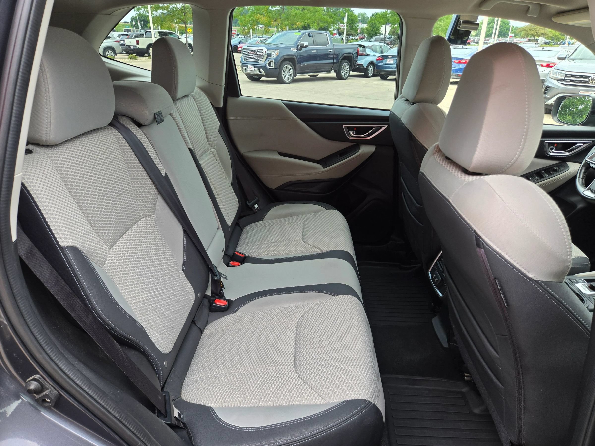 Used 2022 Subaru Forester Premium AWD/4WD image 8