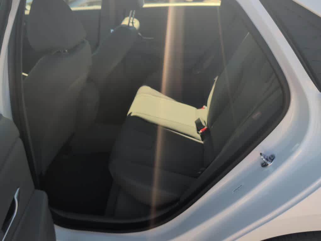 New 2026 Hyundai Elantra SE FWD image 26
