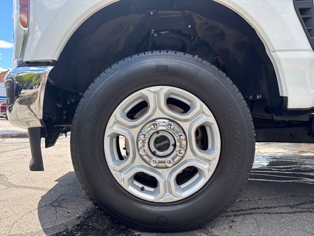 Used 2025 Ford F250 XLT AWD/4WD image 9