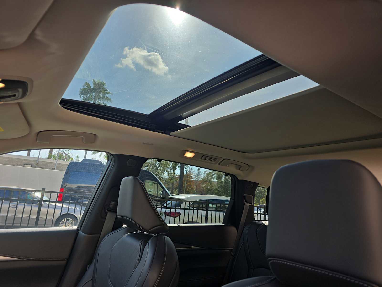 Certified 2025 INFINITI QX60 Luxe FWD image 27