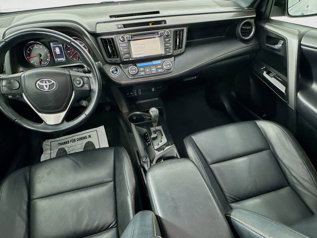 Used 2016 Toyota RAV4 SE image 27