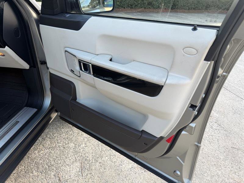 Used 2012 Land Rover Range Rover Supercharged image 21