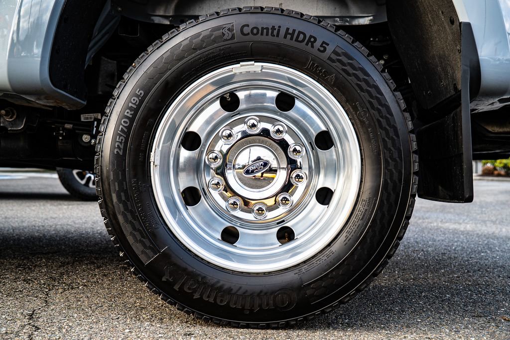 Used 2025 Ford F450 Platinum w/ Platinum Plus Package image 11