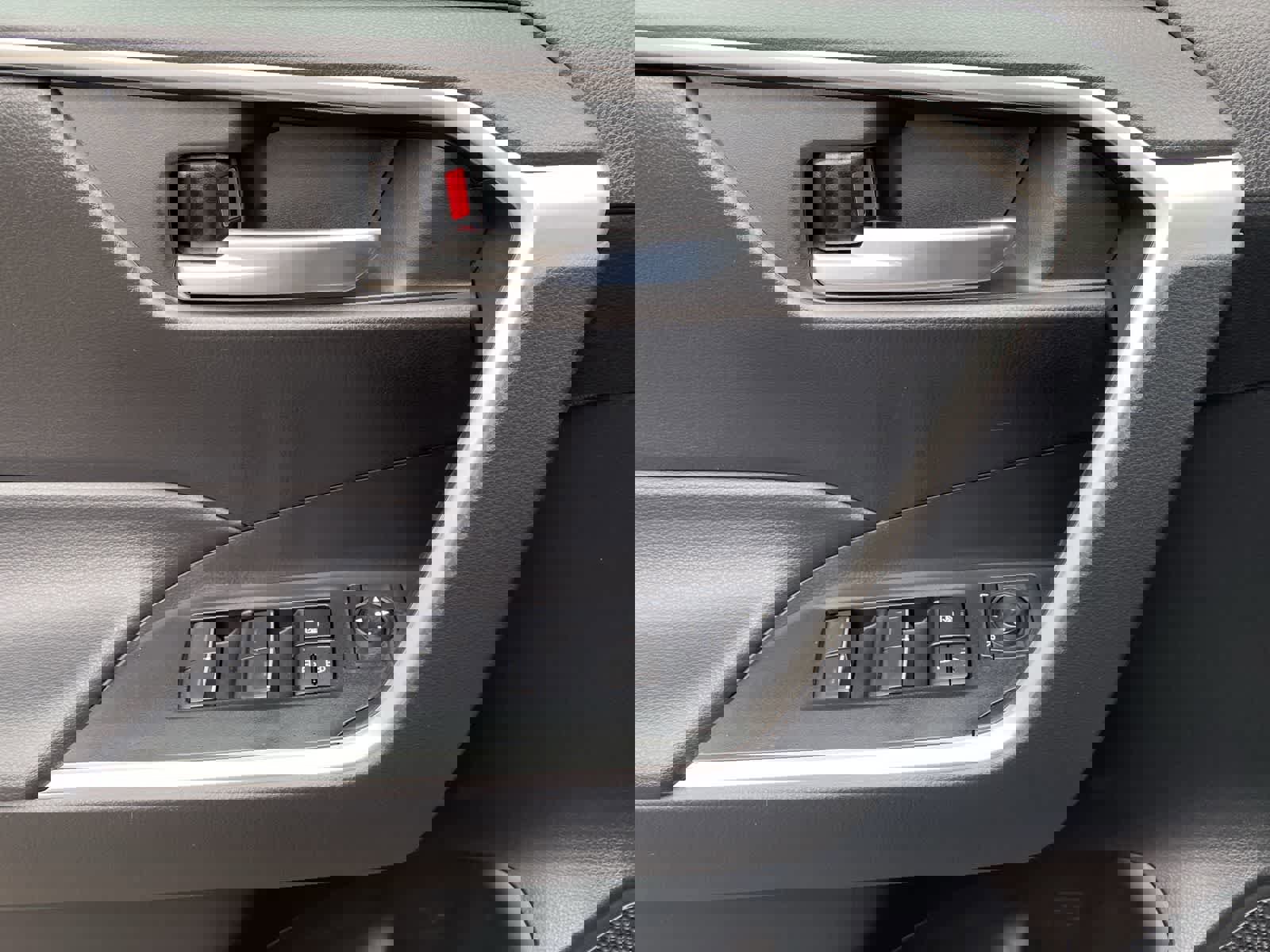 Used 2023 Toyota RAV4 XLE w/ Convenience Package image 19