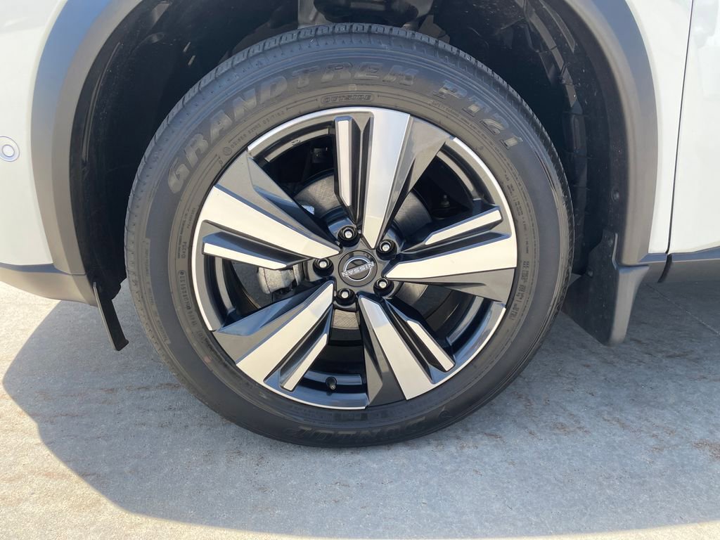 Used 2023 Nissan Rogue Platinum AWD/4WD image 30