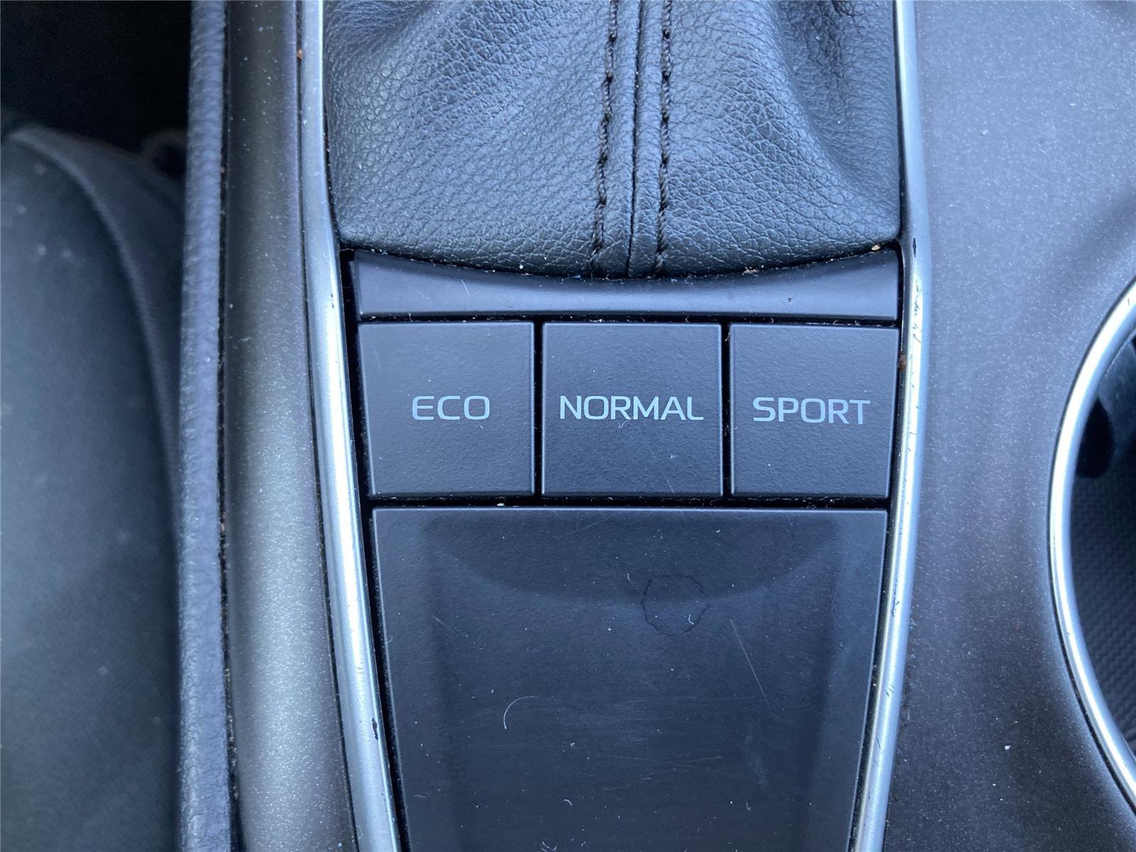 Used 2024 Toyota Camry LE image 14