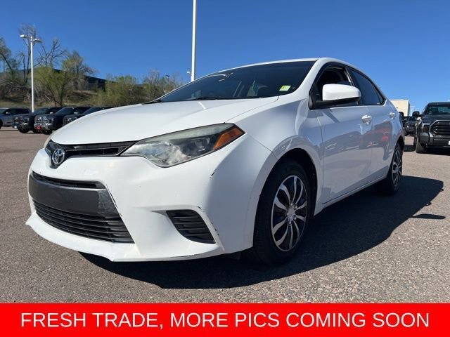 Used 2015 Toyota Corolla LE image 1
