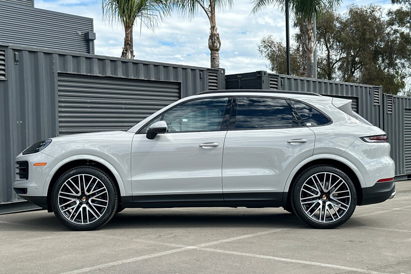 New 2026 Porsche Cayenne image 2