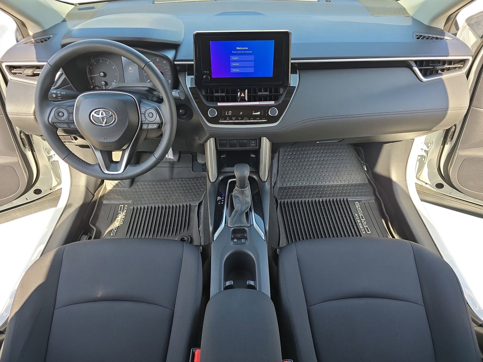 Used 2024 Toyota Corolla Cross LE AWD/4WD image 9