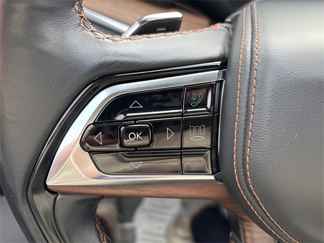 Used 2022 Jeep Grand Cherokee Summit w/ Luxury Tech Group V image 9