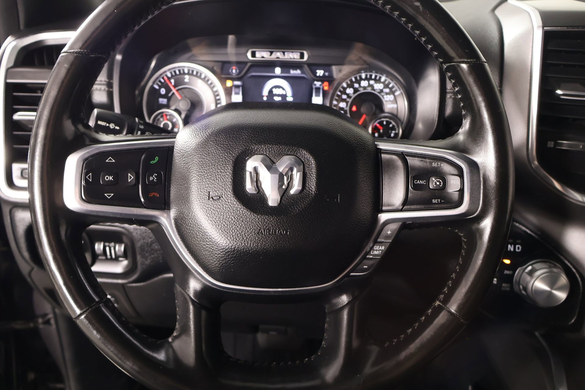 Used 2021 RAM 1500 Laramie AWD/4WD image 3