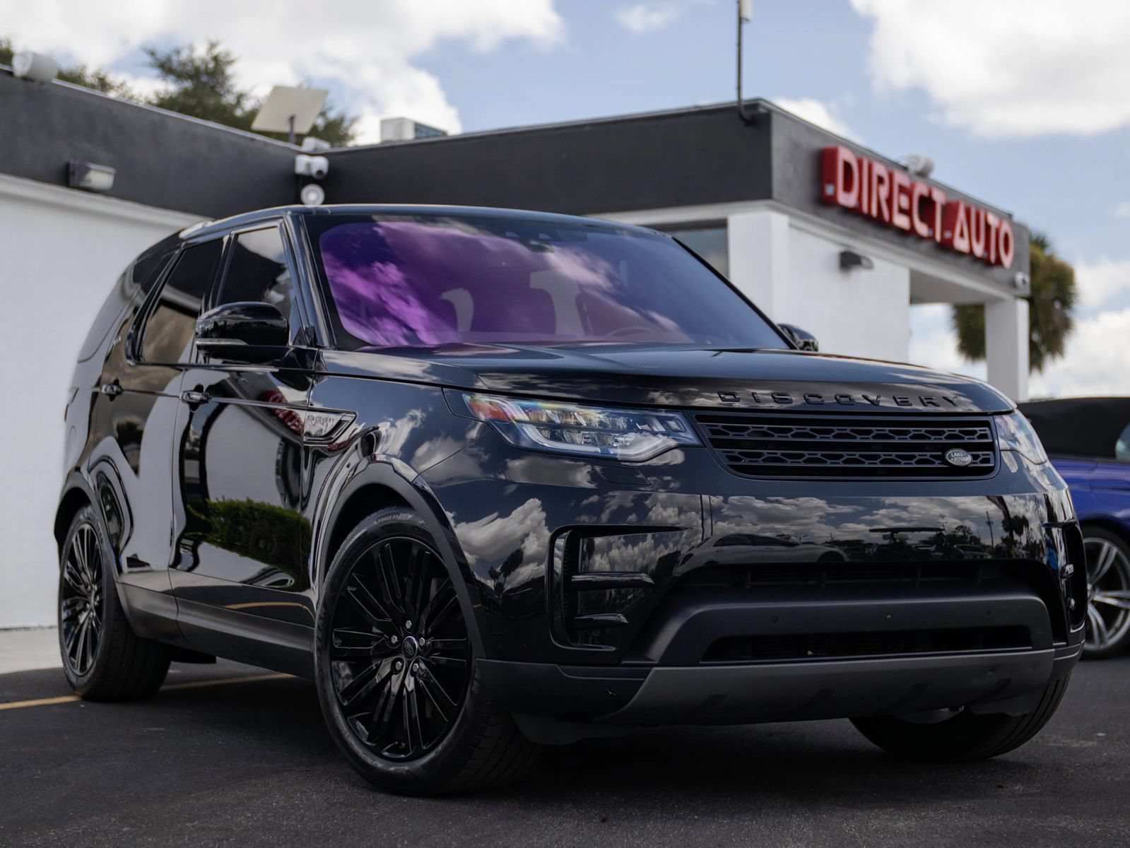 Used 2018 Land Rover Discovery HSE AWD/4WD image 1