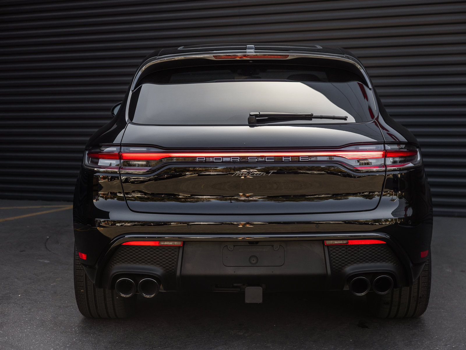 Certified 2026 Porsche Macan Turbo AWD/4WD image 8