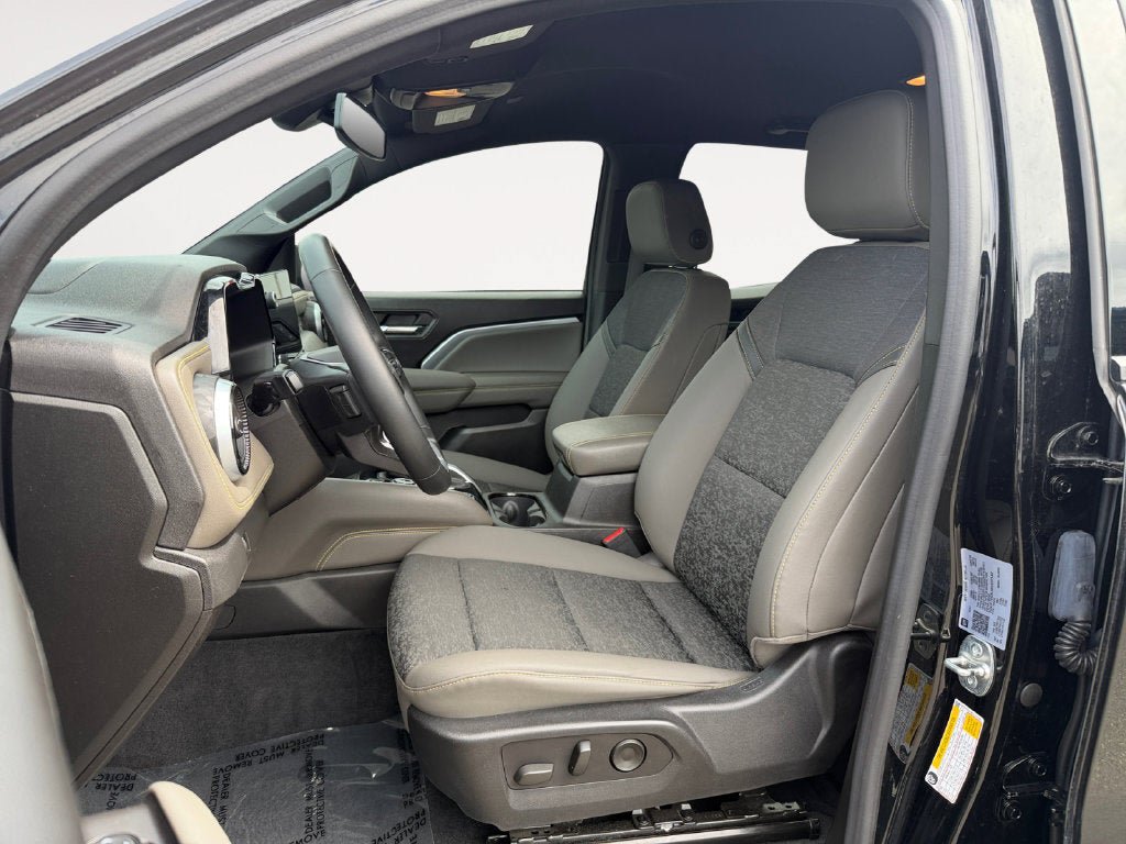 Used 2024 Chevrolet Colorado ZR2 AWD/4WD image 22