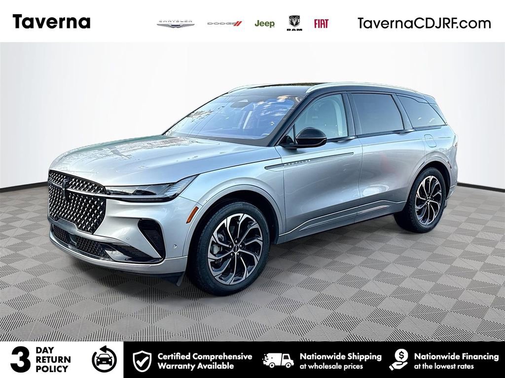 Used 2024 Lincoln Nautilus Reserve image 1