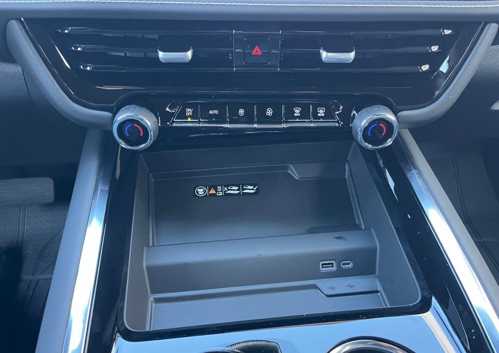 New 2026 Chevrolet Suburban Premier image 20