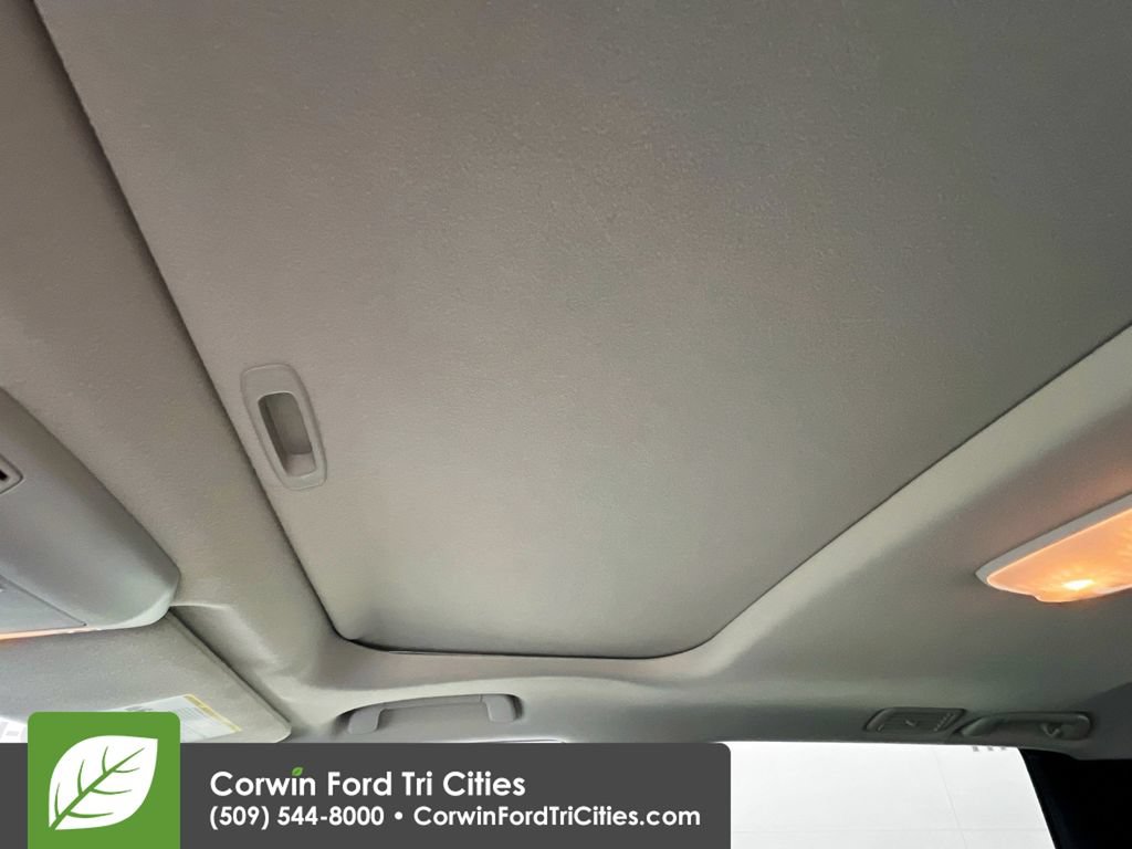 Used 2017 Toyota Sequoia SR5 AWD/4WD image 26