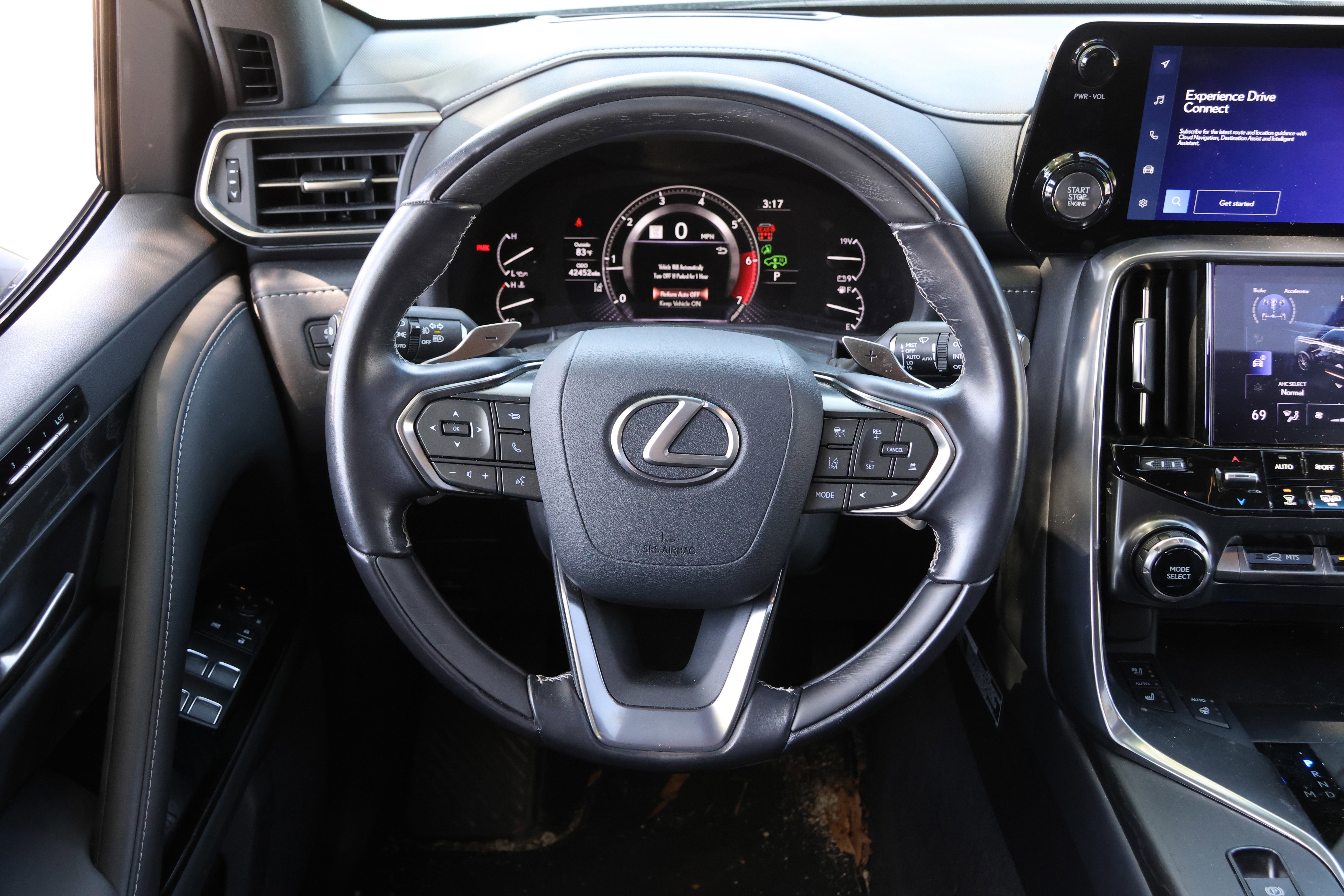 Used 2022 Lexus LX 600 4WD w/ Appearance Package image 19