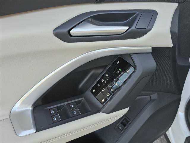 Used 2025 Audi Q5 Premium w/ Convenience Package image 10