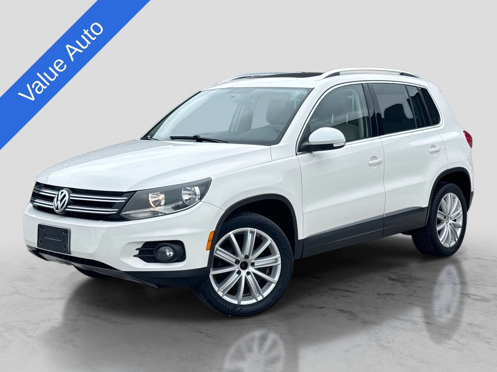 Used 2013 Volkswagen Tiguan SE AWD/4WD image 1