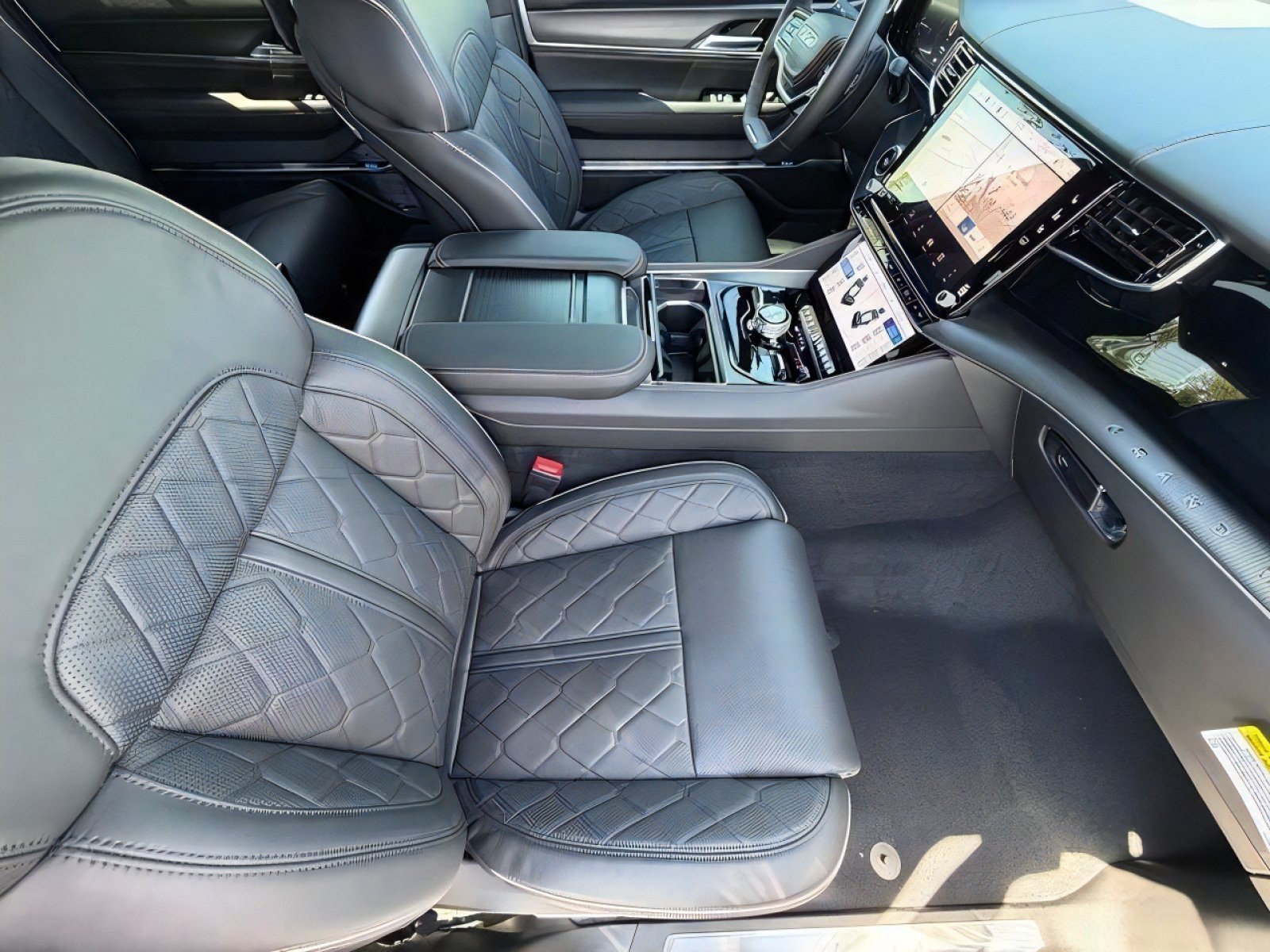 New 2026 Jeep Grand Wagoneer Summit AWD/4WD image 8