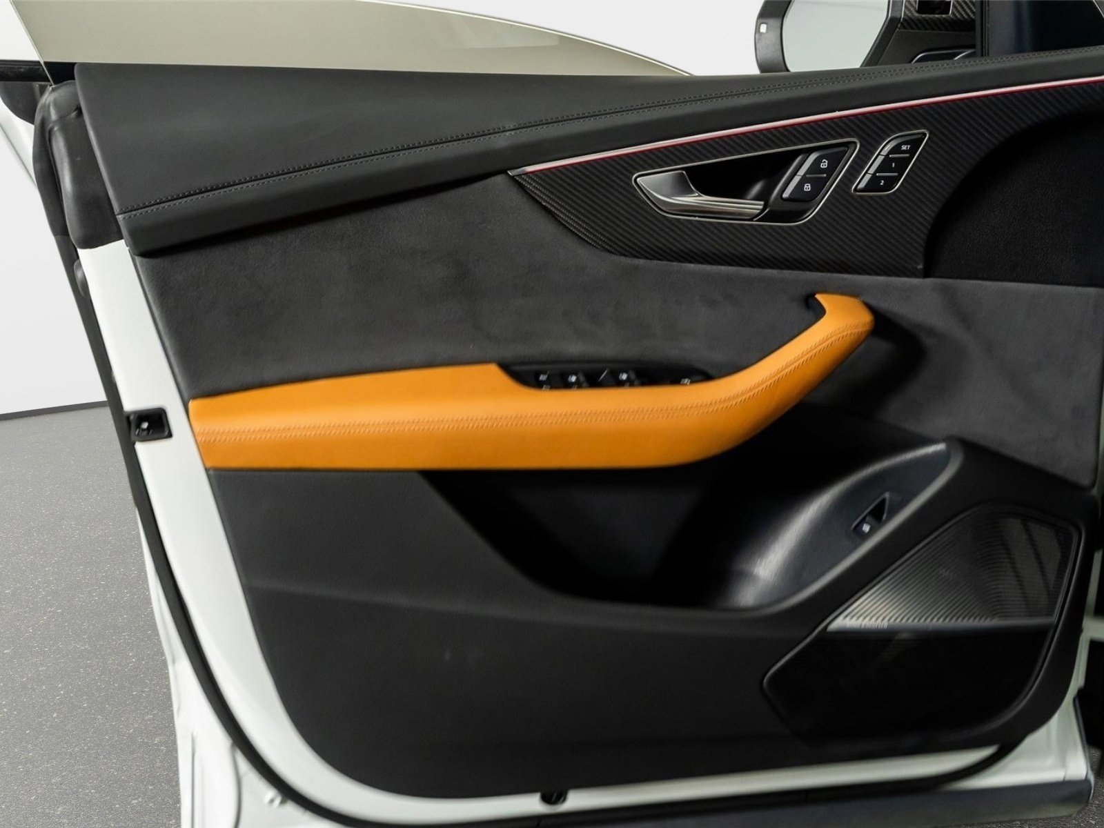 Used 2025 Audi RS Q8 performance image 49