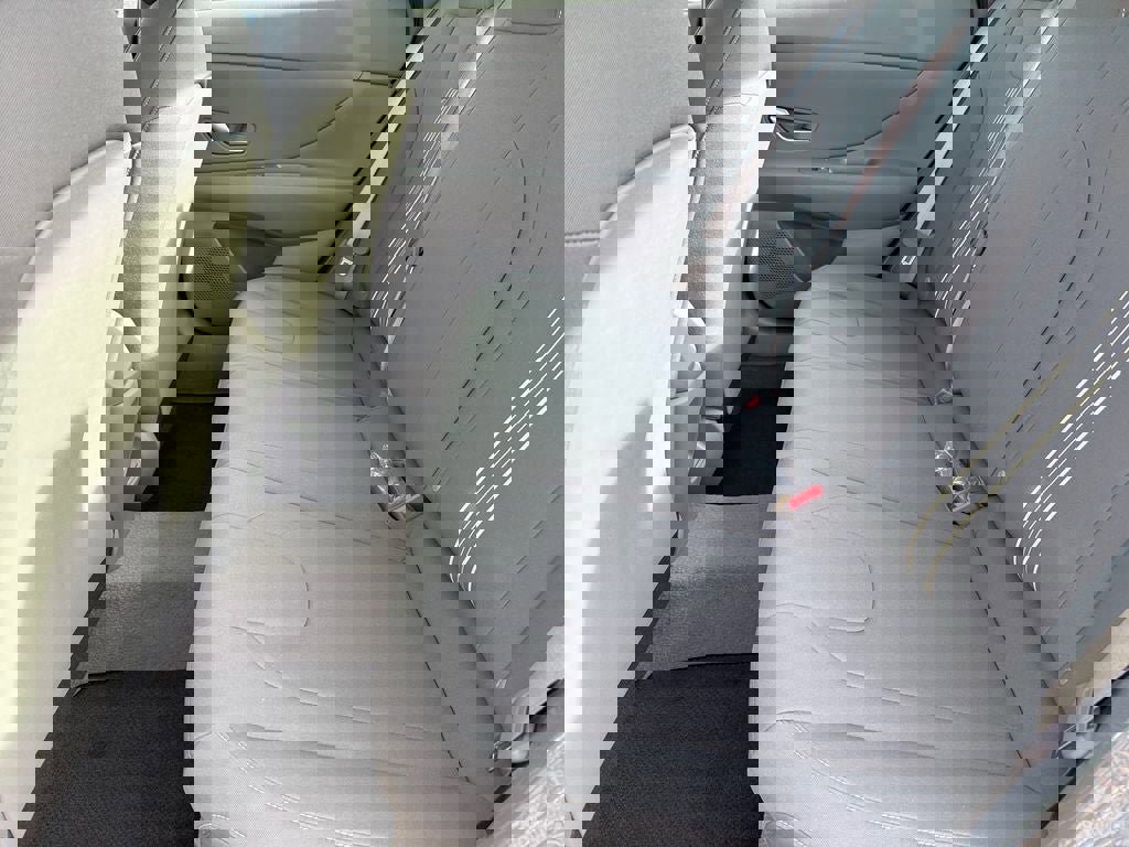 Used 2026 Hyundai Elantra Sport image 12