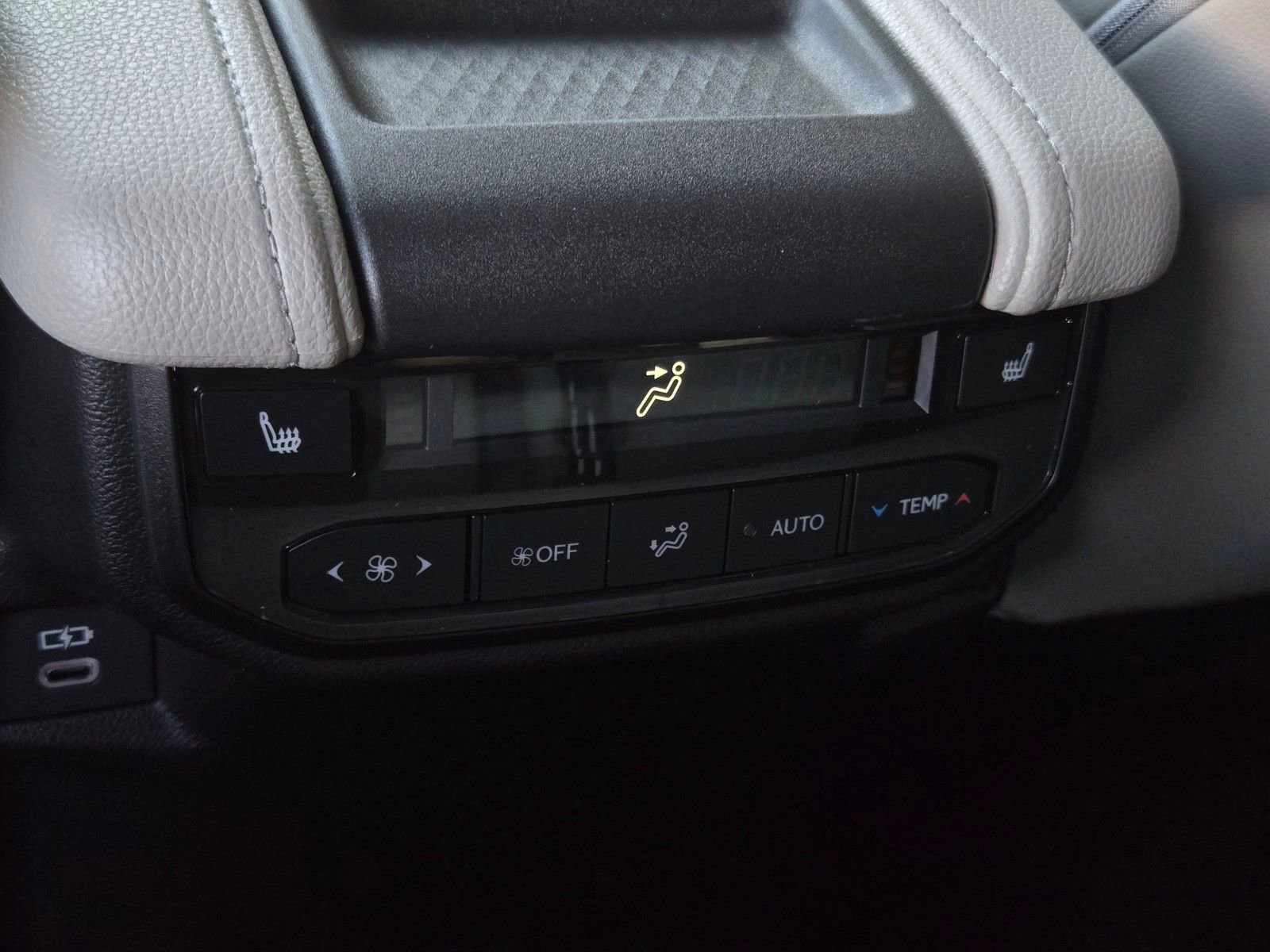 Certified 2026 Toyota Grand Highlander Limited image 12