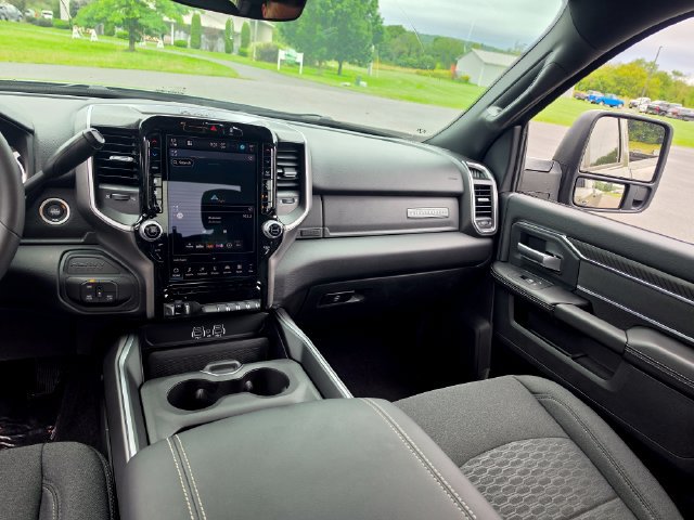 New 2026 RAM 3500 Big Horn AWD/4WD image 12