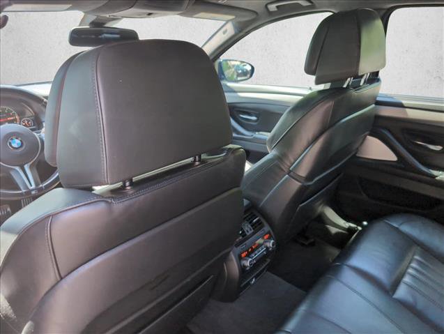 Used 2015 BMW M5 RWD image 18