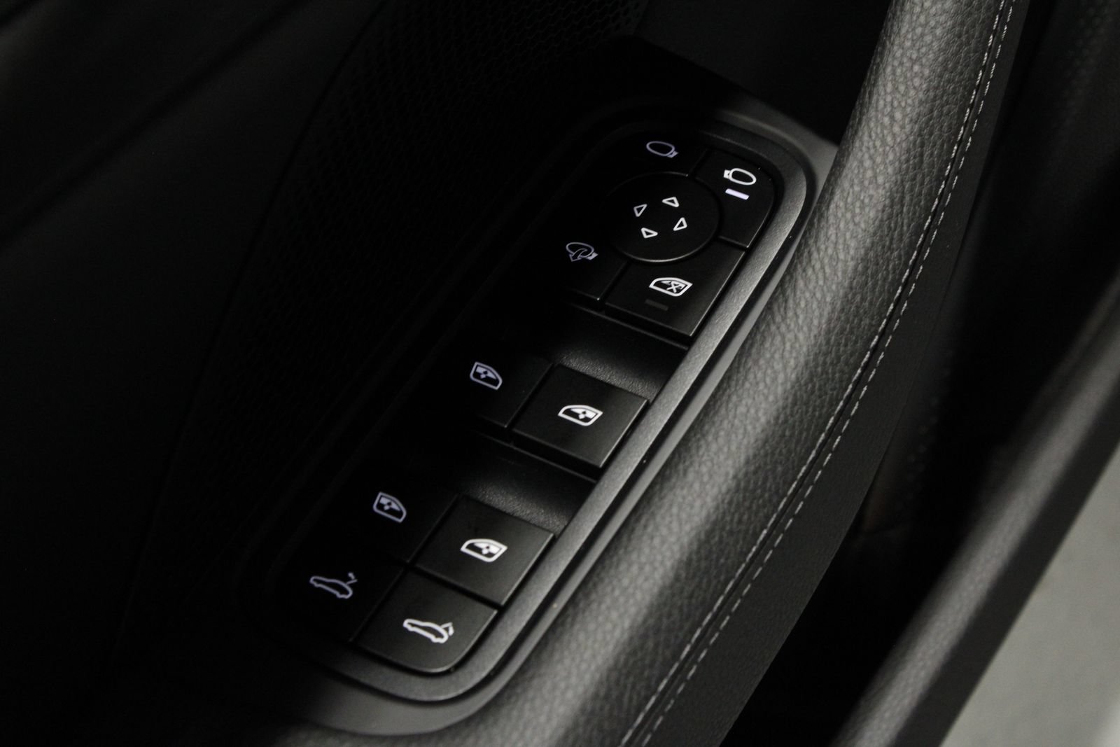 New 2026 Porsche Panamera 4 AWD/4WD image 32