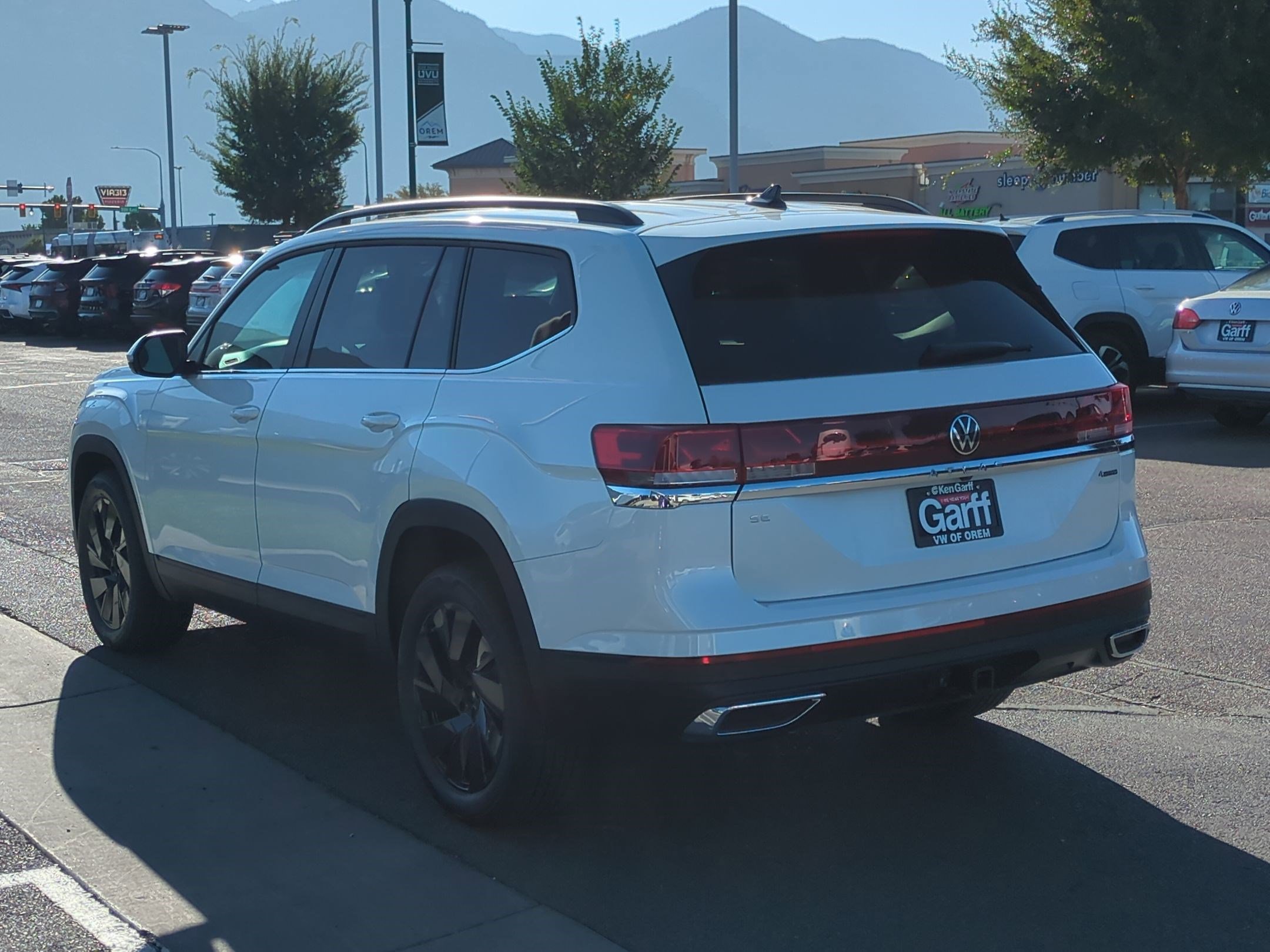 New 2026 Volkswagen Atlas SE image 8