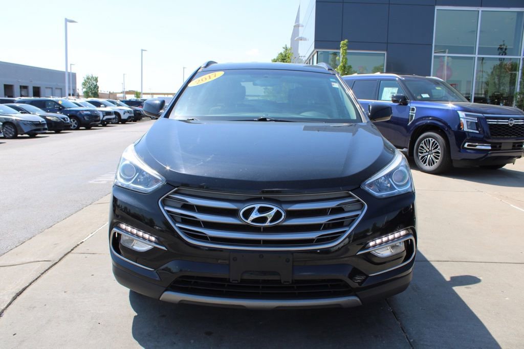 Used 2017 Hyundai Santa Fe Sport AWD/4WD image 2