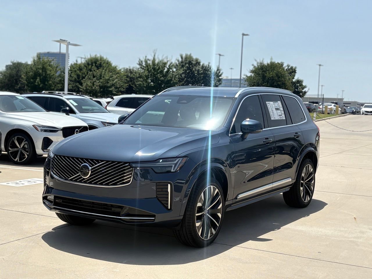 New 2026 Volvo XC90 B6 Plus w/ Protection Package Premier AWD/4WD image 2